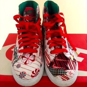 RARE Nike high top sneakers holiday women’s 7 Xmas